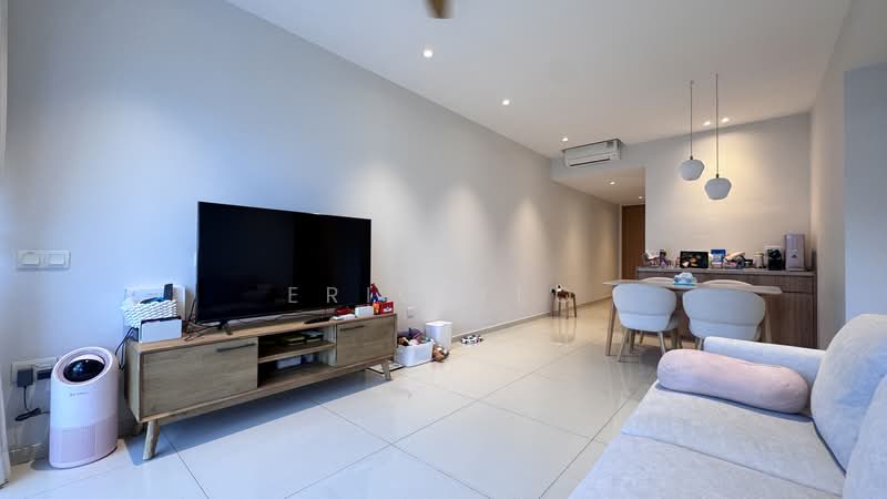 Bedok Residences, 16 Bedok North Drive, 3 Bedrooms, 1,130 sqft, Condominium For Rent, by Eric Yeo, 500179266 - Living Room - PropertyGuru.com.sg
