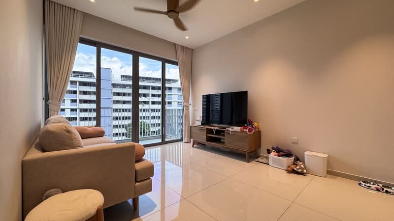 Bedok Residences, 16 Bedok North Drive, 3 Bedrooms, 1,130 sqft, Condominium For Rent, by Eric Yeo, 500179266 - Living Room - PropertyGuru.com.sg