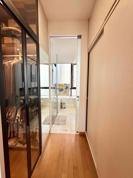 Meier Suites, 10 Margate Road, 3 Bedrooms, 1,798 sqft, Apartment For Sale, by Brian Eng, 500179268 - Walk in Closet - PropertyGuru.com.sg