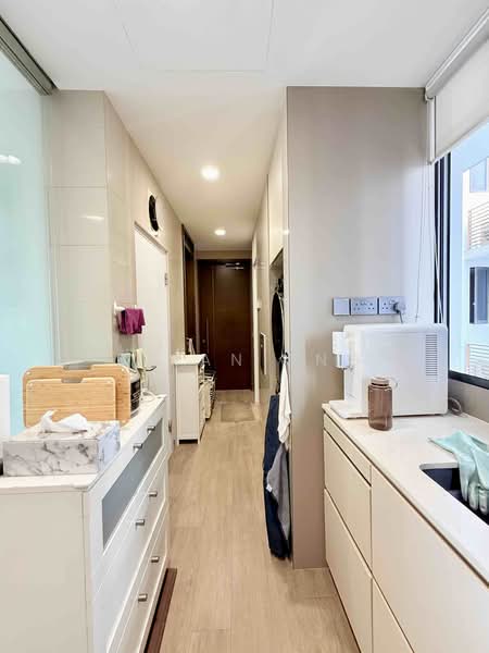 Meier Suites, 10 Margate Road, 3 Bedrooms, 1,798 sqft, Apartment For Sale, by Brian Eng, 500179268 - Corridor - PropertyGuru.com.sg