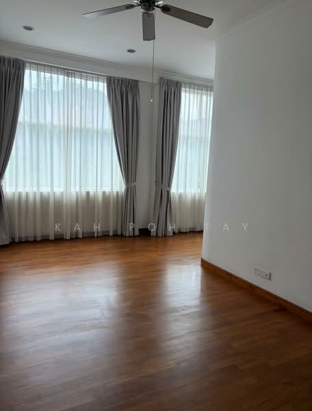 University Park, University Walk, 5 Bedrooms, 2,800 sqft, Semi-Detached House For Rent, by Kah Poh Tay, 500179274 - Bedroom - PropertyGuru.com.sg