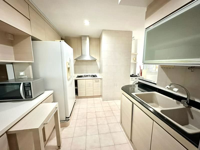 Moonstone View, 31 Moonstone Lane, Room Rental, 100 sqft, Condominium For Rent, by James Hee, 500179276 - Kitchen - PropertyGuru.com.sg