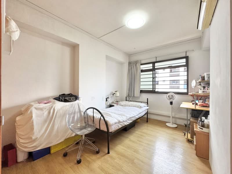 172 Hougang Avenue 1, 172 Hougang Avenue 1, 3 Bedrooms, 1,087 sqft, HDB Flat For Sale, by Ang Pei Xiong, 500179284 - Bedroom - PropertyGuru.com.sg