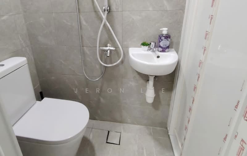 One-North Eden, 8 Slim Barracks Rise, Room Rental, 165 sqft, Condominium For Rent, by Jeron Lee, 500179300 - Bathroom - PropertyGuru.com.sg