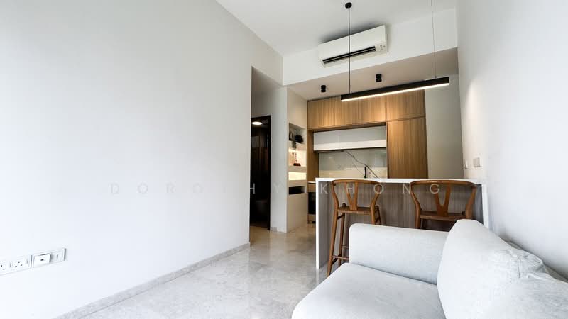 ⭐ INVESTORS! ~4.5% Rental Yield! $100K Below Value!! ⭐, , 4 Bedrooms, 818 sqft, Condominium For Sale, by Dorothy Khong, 500179317 - Living Room - PropertyGuru.com.sg