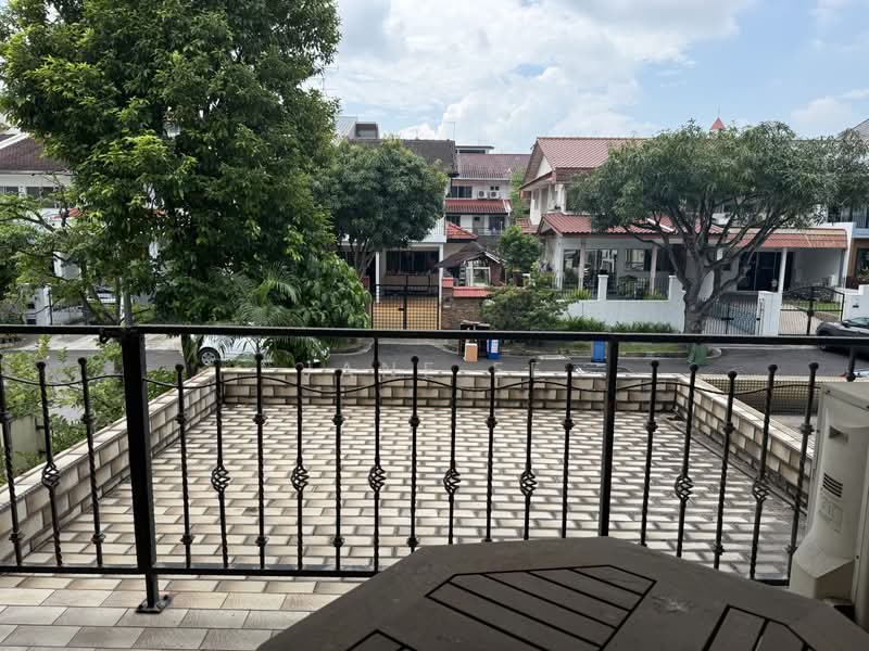 Freehold terrace of large land size 2673sqft minutes to Serangoon MRT, , 5 Bedrooms, 2,971 sqft, Terraced House For Sale, by Jane Ee, 500179324 - Balcony - PropertyGuru.com.sg