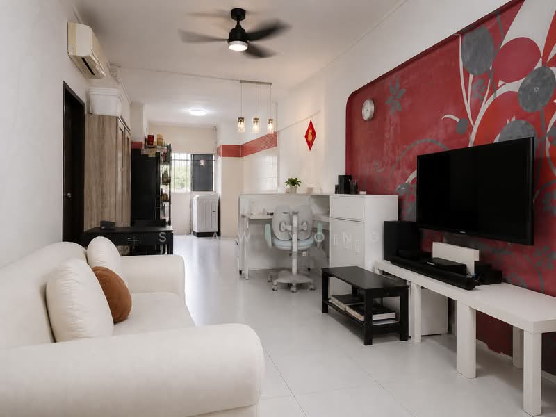 517 Jurong West Street 52, 517 Jurong West Street 52, 2 Bedrooms, 797 sqft, HDB Flat For Sale, by Shaw Yong, 500179332 - Living Room - PropertyGuru.com.sg