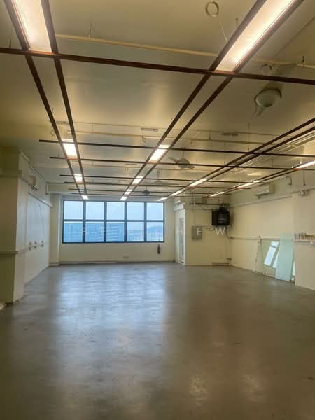 Tradehub 21, 18 Boon Lay Way, 1,722 sqft, Light Industrial (B1) For Rent, by Ben Chew, 500179338 - Interior - CommercialGuru.com.sg
