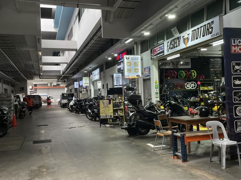 Pioneer Point, 5 Soon Lee Street, 958 sqft, Factory / Workshop (B2) For Rent, by Lynda Teo, 500179343 - Exterior - CommercialGuru.com.sg