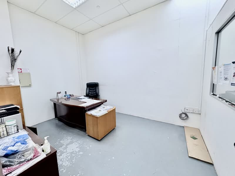 Pioneer Point, 5 Soon Lee Street, 958 sqft, Factory / Workshop (B2) For Rent, by Lynda Teo, 500179343 - Study - CommercialGuru.com.sg