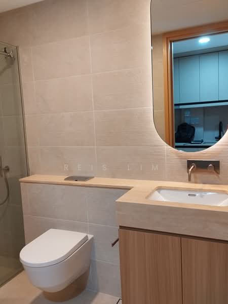 Hill House, 10A-11 Institution Hill, 10B, 2 Bedrooms, 452 sqft, Condominium For Rent, by Reis Lim, 500179358 - Bathroom - PropertyGuru.com.sg