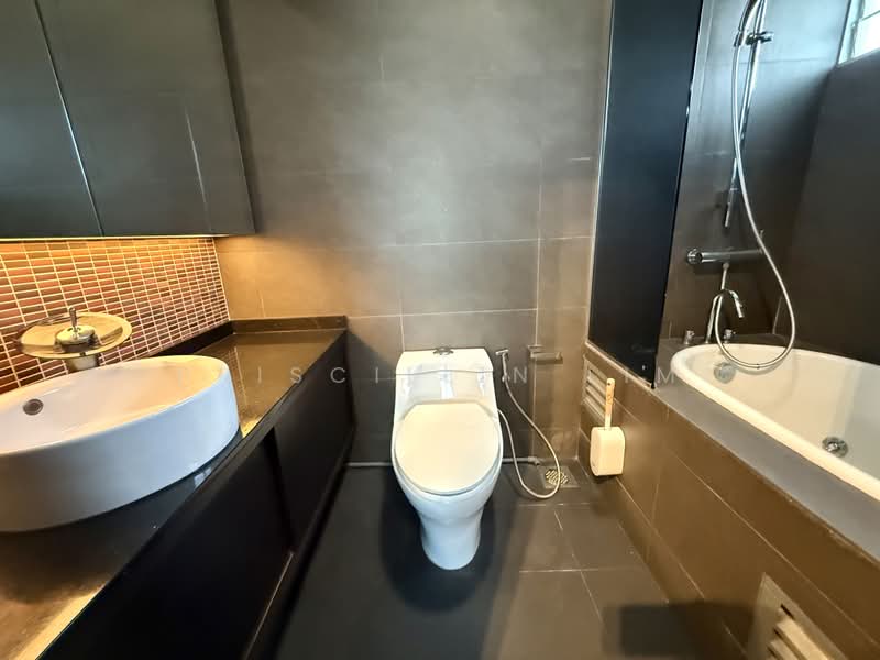 18C Holland Drive, 18C Holland Drive, 3 Bedrooms, 1,260 sqft, HDB Flat For Rent, by Priscillin Lim, 500179364 - Bathroom - PropertyGuru.com.sg