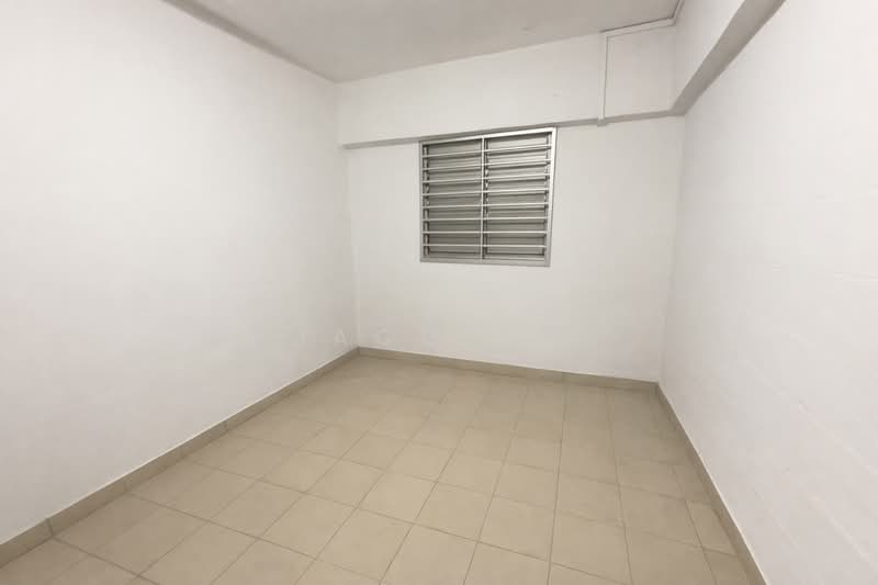 491 Jurong West Avenue 1, 491 Jurong West Avenue 1, 2 Bedrooms, 721 sqft, HDB Flat For Sale, by Jacq Ng, 500179374 - Bedroom 2 - PropertyGuru.com.sg
