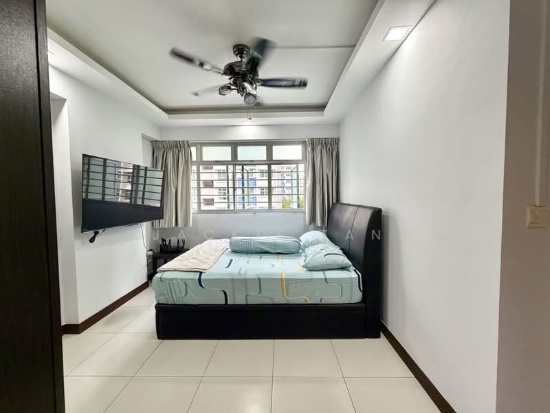211D Punggol Walk, 211D Punggol Walk, 2 Bedrooms, 721 sqft, HDB Flat For Sale, by JACKIE TAN, 500179378 - Bedroom - PropertyGuru.com.sg