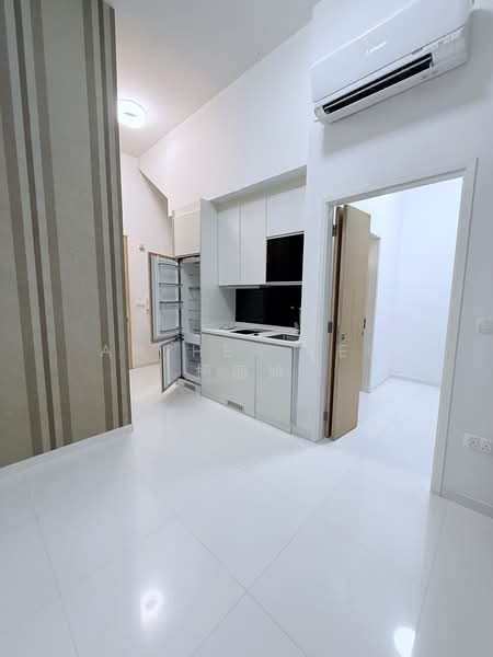 Loft@Holland, 151 Holland Road, 2 Bedrooms, 1,141 sqft, Condominium For Rent, by Anthea Yeo 杨丽娇, 500179413 - Kitchen - PropertyGuru.com.sg