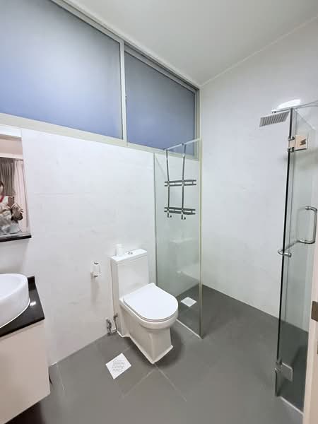 Loft@Holland, 151 Holland Road, 2 Bedrooms, 1,141 sqft, Condominium For Rent, by Anthea Yeo 杨丽娇, 500179413 - Bathroom - PropertyGuru.com.sg