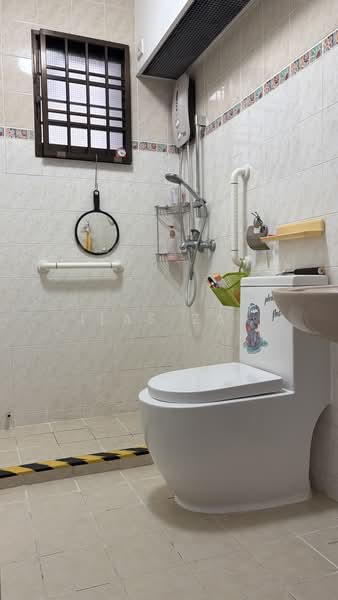 108C Mcnair Road, 108C Mcnair Road, 3 Bedrooms, 925 sqft, HDB Flat For Sale, by Ilas Zai, 500179416 - Bathroom - PropertyGuru.com.sg