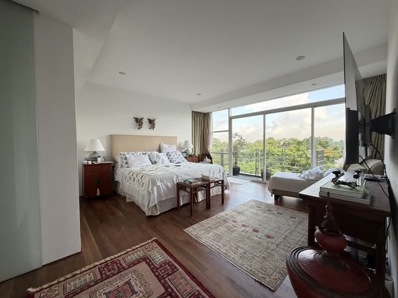 Hills Apartment, 46 Goldhill Avenue, 4 Bedrooms, 2,992 sqft, Apartment For Sale, by Zachar Oh, 500179429 - Master Bedroom - PropertyGuru.com.sg