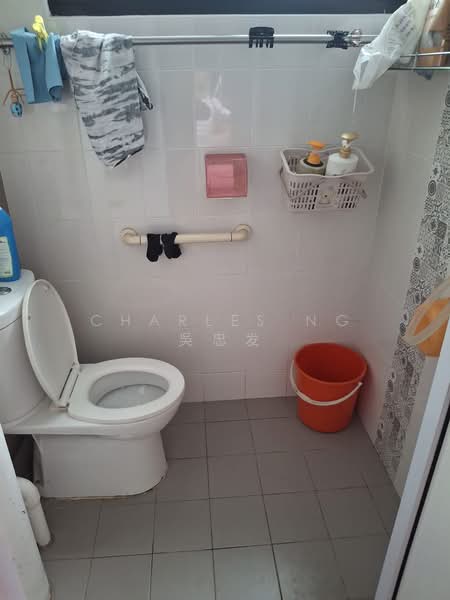 616 Bedok Reservoir Road, 616 Bedok Reservoir Road, Room Rental, 120 sqft, HDB Flat For Rent, by Charles Ng 吳忠发, 500179435 - Bathroom - PropertyGuru.com.sg