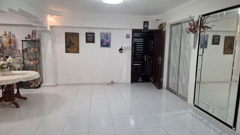 230J Tampines Street 21, 230J Tampines Street 21, 2 Bedrooms, 1,610 sqft, HDB Flat For Sale, by Mohamed Basheer, 500179442 - Living Room - PropertyGuru.com.sg