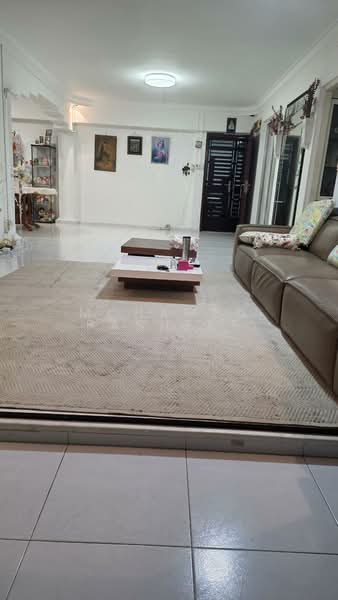 230J Tampines Street 21, 230J Tampines Street 21, 2 Bedrooms, 1,610 sqft, HDB Flat For Sale, by Mohamed Basheer, 500179442 - Living Room - PropertyGuru.com.sg