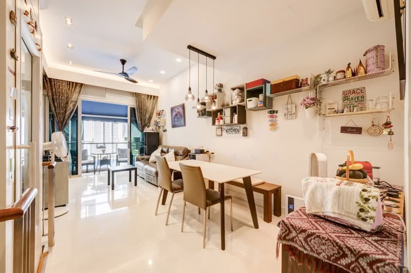 NEWest, 3 West Coast Drive, 4 Bedrooms, 2,433 sqft, Apartment For Sale, by Boren Ang, 500179448 - Living Room - PropertyGuru.com.sg