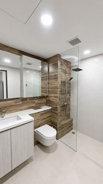 Gem Residences, 1 Lorong 5 Toa Payoh, 2 Bedrooms, 570 sqft, Condominium For Sale, by Alyssa Koh L X, 500179449 - Bathroom - PropertyGuru.com.sg