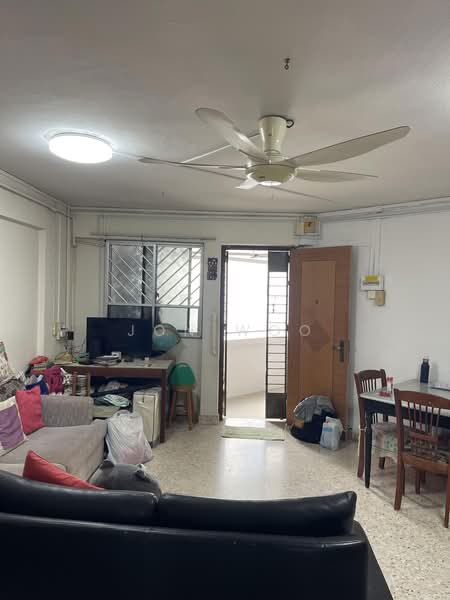 608 Bedok Reservoir Road, 608 Bedok Reservoir Road, 3 Bedrooms, 1,012 sqft, HDB Flat For Sale, by Jon Woo, 500179459 - Living Room - PropertyGuru.com.sg