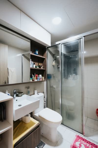 Sol Acres, 8 Choa Chu Kang Grove, 3 Bedrooms, 1,066 sqft, Executive Condominium For Sale, by Ivan Lim, 500179473 - Common Bathroom - PropertyGuru.com.sg