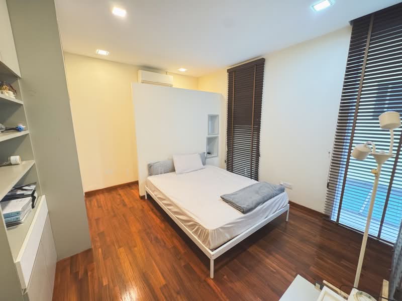 Freehold D14 Large Majestic Semi-D with Pool and Roof Terrace, , 7 Bedrooms, 4,800 sqft, Semi-Detached House For Sale, by Wilbert Lim, 500179478 - Bedroom - PropertyGuru.com.sg