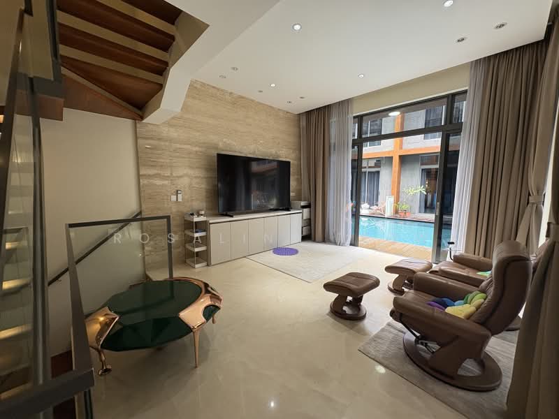 Seahill, West Coast Crescent, 4 Bedrooms, 3,649 sqft, Cluster House For Rent, by Rosalind Teow, 500179479 - Living Room - PropertyGuru.com.sg