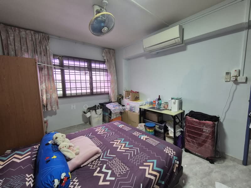 393 Tampines Avenue 7, 393 Tampines Avenue 7, Room Rental, 120 sqft, HDB Flat For Rent, by Hong Chew, 500179484 - Bedroom - PropertyGuru.com.sg