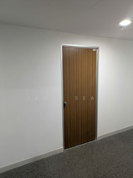 The Concourse, 300 Beach Road, 1,055 sqft, Office For Rent, by James Seah, 500179486 - Corridor - CommercialGuru.com.sg