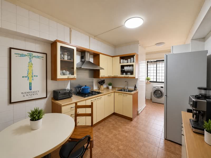 290 Choa Chu Kang Avenue 3, 290 Choa Chu Kang Avenue 3, 3 Bedrooms, 1,119 sqft, HDB Flat For Sale, by Owen Tan, 500179487 - Kitchen (Image is AI-decluttered) - PropertyGuru.com.sg