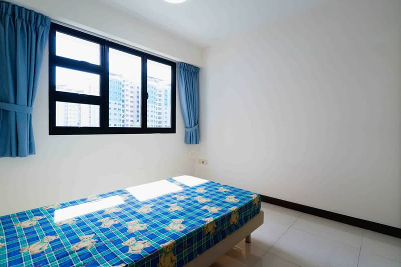 122A Punggol Edge, 122A Edgedale Plains, 2 Bedrooms, 732 sqft, HDB Flat For Sale, by Don Cheng, 500179491 - Master Bedroom - PropertyGuru.com.sg
