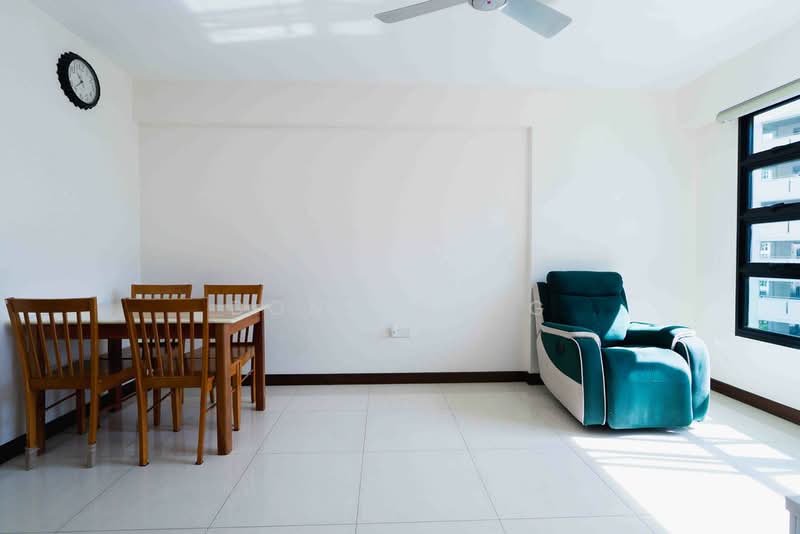 122A Punggol Edge, 122A Edgedale Plains, 2 Bedrooms, 732 sqft, HDB Flat For Sale, by Don Cheng, 500179491 - Living Room - PropertyGuru.com.sg