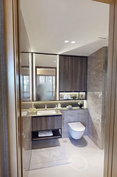 Kassia, 31 Flora Drive, 2 Bedrooms, 753 sqft, Condominium For Sale, by Richard Gian, 500179496 - Bathroom - PropertyGuru.com.sg