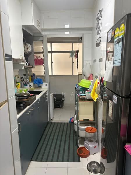 424D Yishun Avenue 11, 424D Yishun Avenue 11, 2 Bedrooms, 720 sqft, HDB Flat For Sale, by Ahmad Ibrahim, 500179498 - Kitchen - PropertyGuru.com.sg