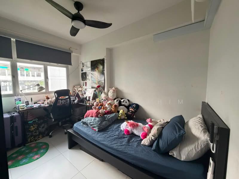 424D Yishun Avenue 11, 424D Yishun Avenue 11, 2 Bedrooms, 720 sqft, HDB Flat For Sale, by Ahmad Ibrahim, 500179498 - Bedroom - PropertyGuru.com.sg