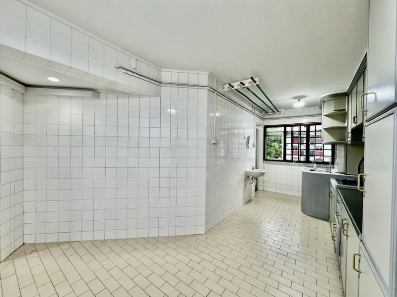 482 Tampines Street 43, 482 Tampines Street 43, 3 Bedrooms, 904 sqft, HDB Flat For Sale, by Jonathan Goh Kai Jie, 500179499 - Kitchen - PropertyGuru.com.sg