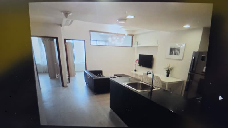 International Plaza, 10 Anson Road, 3 Bedrooms, 1,033 sqft, Apartment For Sale, by Benson Leow, 500179506 - Living Room - PropertyGuru.com.sg