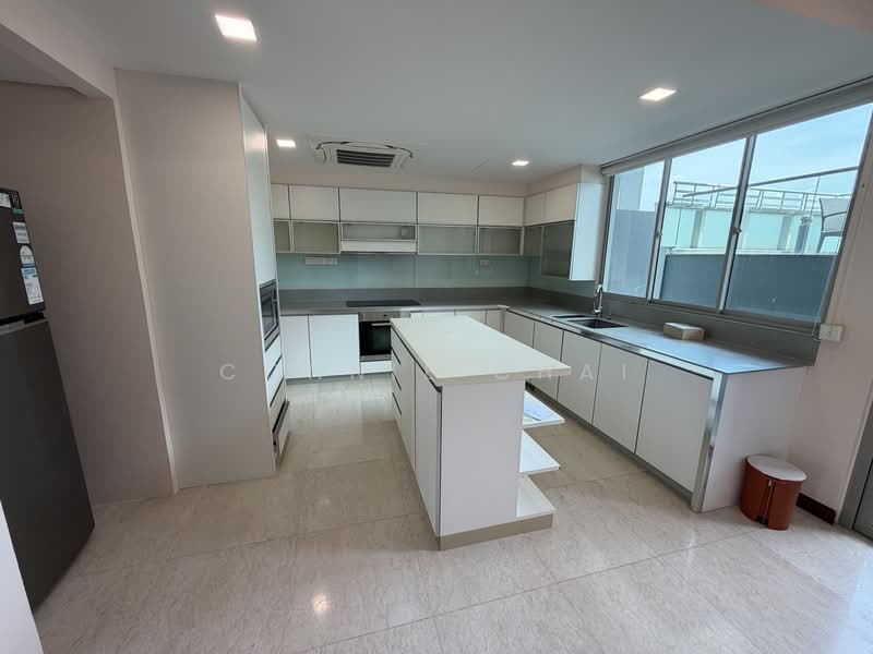 The Sail @ Marina Bay, 6 Marina Boulevard, 4 Bedrooms, 5,834 sqft, Condominium For Sale, by Connie Chai, 500179520 - Kitchen - PropertyGuru.com.sg