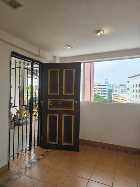 207 Tampines Street 21, 207 Tampines Street 21, 4 Bedrooms, 1,162 sqft, HDB Flat For Sale, by Ron Poh, 500179524 - Entrance - PropertyGuru.com.sg