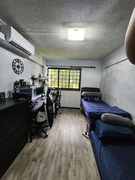 472 Ang Mo Kio Avenue 10, 472 Ang Mo Kio Avenue 10, 3 Bedrooms, 990 sqft, HDB Flat For Sale, by Wells Lim, 500179532 - Bedroom - PropertyGuru.com.sg