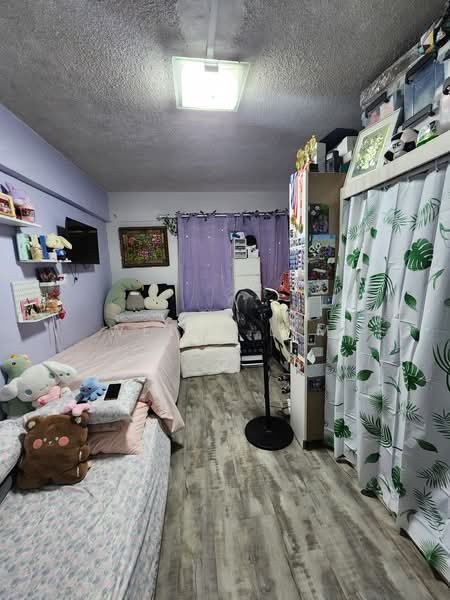 472 Ang Mo Kio Avenue 10, 472 Ang Mo Kio Avenue 10, 3 Bedrooms, 990 sqft, HDB Flat For Sale, by Wells Lim, 500179532 - Bedroom - PropertyGuru.com.sg