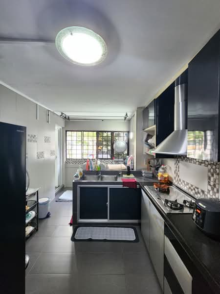 472 Ang Mo Kio Avenue 10, 472 Ang Mo Kio Avenue 10, 3 Bedrooms, 990 sqft, HDB Flat For Sale, by Wells Lim, 500179532 - Kitchen - PropertyGuru.com.sg