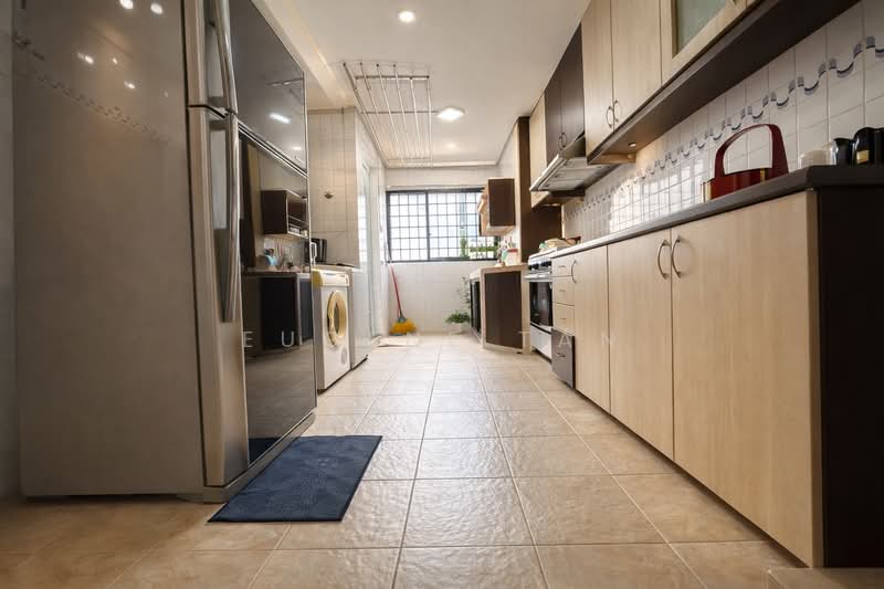 310 Hougang Avenue 5, 310 Hougang Avenue 5, 3 Bedrooms, 1,356 sqft, HDB Flat For Rent, by Eugene Tan, 500179534 - Kitchen - PropertyGuru.com.sg