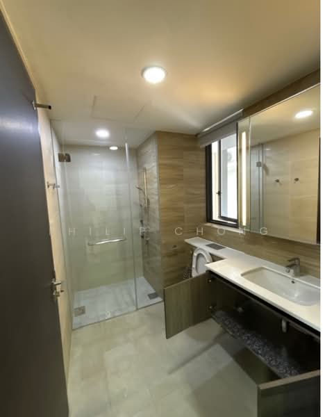 Sims Urban Oasis, 10 Sims Drive, 2 Bedrooms, 720 sqft, Condominium For Rent, by Philip Chong, 500179536 - Bathroom - PropertyGuru.com.sg