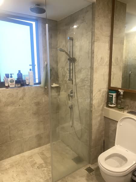 Affinity At Serangoon, , 3 Bedrooms, 904 sqft, Apartment For Sale, by T T Lim, 500179538 - Bathroom - PropertyGuru.com.sg