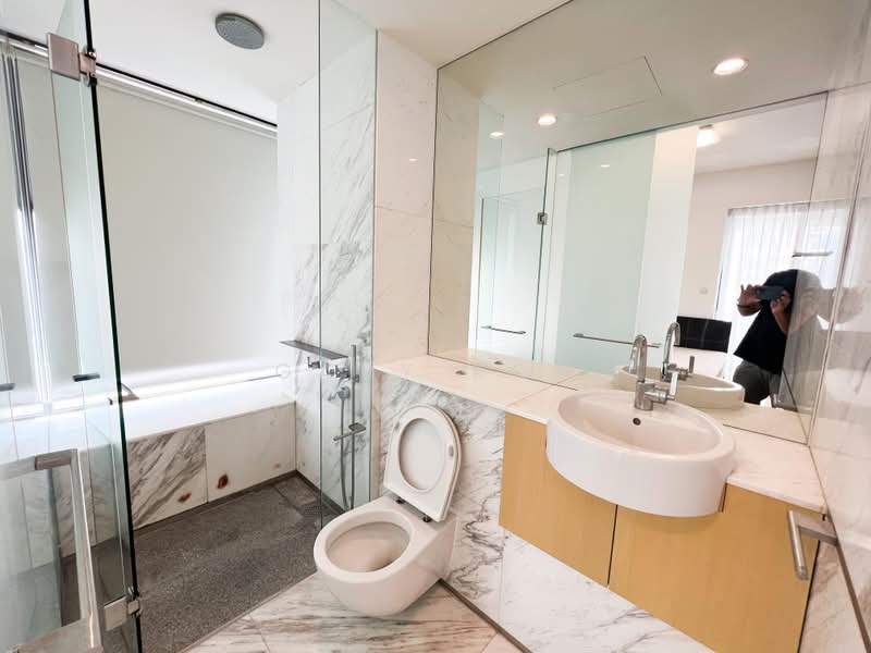 Newton Suites, 60 Newton Road, 2 Bedrooms, 797 sqft, Apartment For Rent, by Gary Koh, 500179542 - Bathroom - PropertyGuru.com.sg